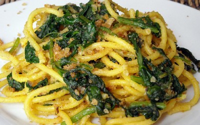 Spaghetti bieta e pinoli